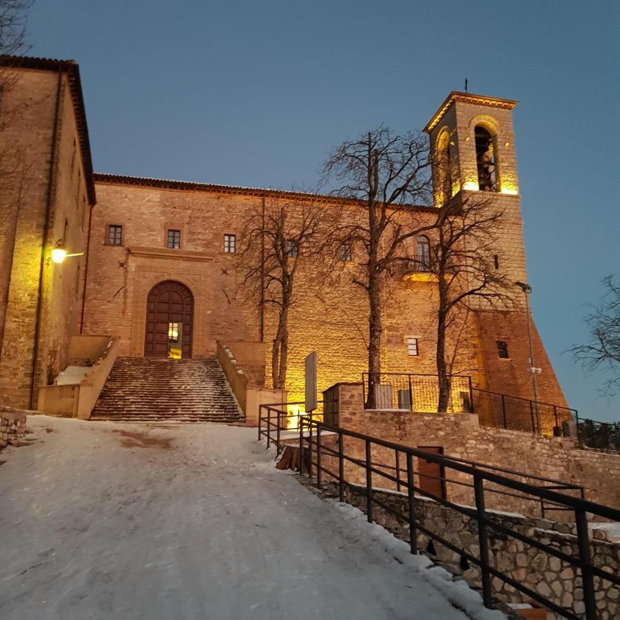 Appartamento Gattapone 9 Gubbio Extérieur photo