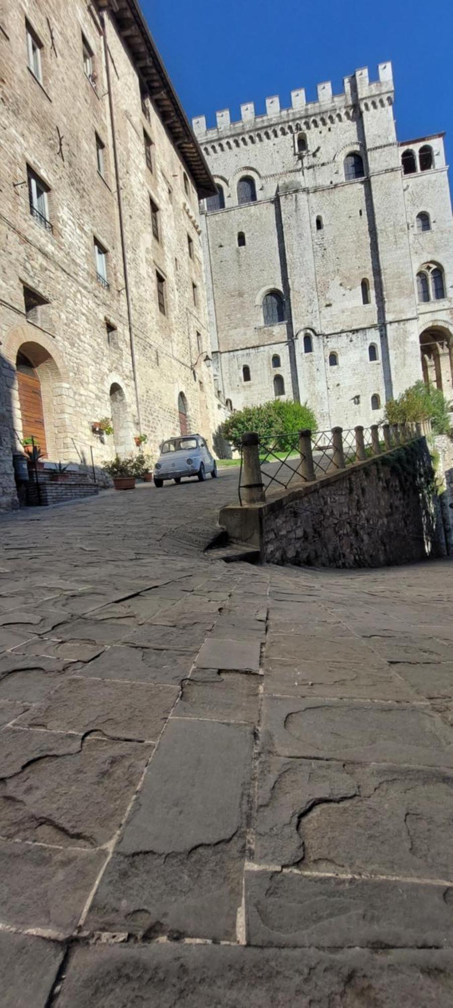 Appartamento Gattapone 9 Gubbio Extérieur photo